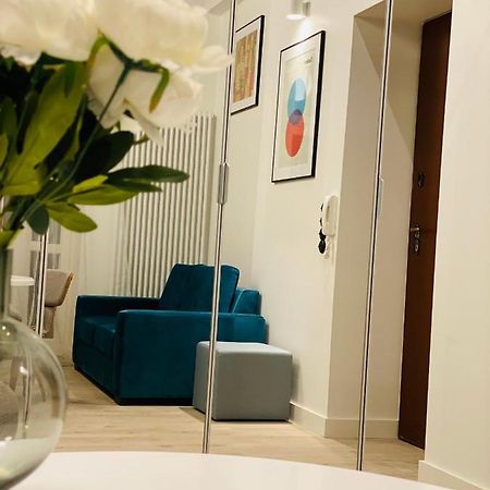 1 Syp, Kawa Vertuo, Kosmetyki Ada, 3 Min Metro Wilenska, By Visitwarsaw Apartments Bagian luar foto