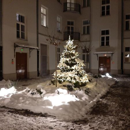 1 Syp, Kawa Vertuo, Kosmetyki Ada, 3 Min Metro Wilenska, By Visitwarsaw Apartments Bagian luar foto